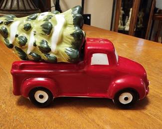 Christmas Tree Red Farm Truck Salt & Pepper Set - Christmas Red Farm Truck Decorations