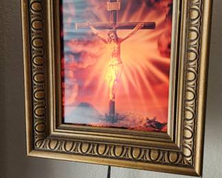Mid-Century Lighted 3D Lenticular Picture: Crucifixion of Christ