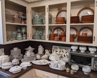 SEVERAL SETS OF VINTAGE STONEWARE DISHES