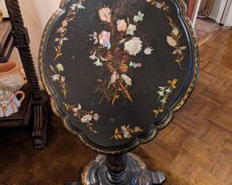 ANTIQUE VICTORIAN  TILT TOP TABLE WITH MOTHER OF PEARL INLAY