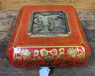 VINTAGE RED LACQUER CARVED CHINESE BOX