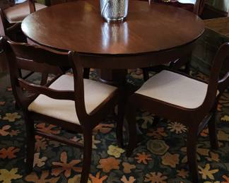Mahogany Dining Table and 4 Chairs