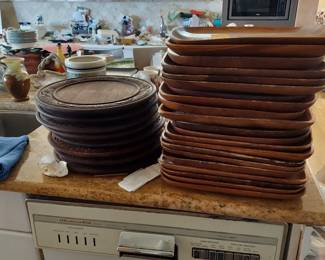 Wooden plates, 3 styles