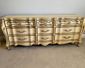 9 drawer long dresser