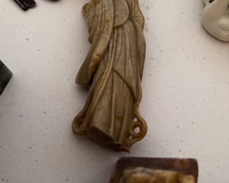 oriental figurine (needs repair)