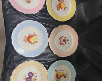 6 Porcelain Plates