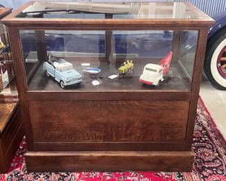 Oak Showcase - 48" long, 26" wide, 44" tall