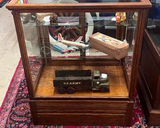 2pc Oak Showcase - 35" long, 25" wide, 42.5" tall