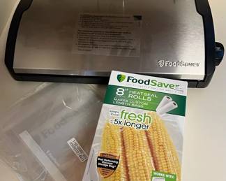 Food Saver V2865 W HeatSeal Rolls