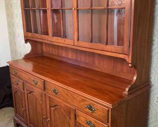 Virginia Galleries By HenkelHarris China Cabinet 