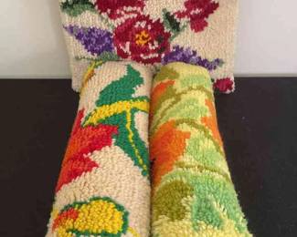 Vintage 80s Latch Hook Floral Rugs Bathmats  Pillow 