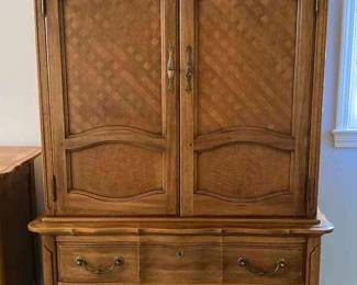 Vintage Thomasville Tall Armoir Dresser Unit Matches Dresser  Mirror 