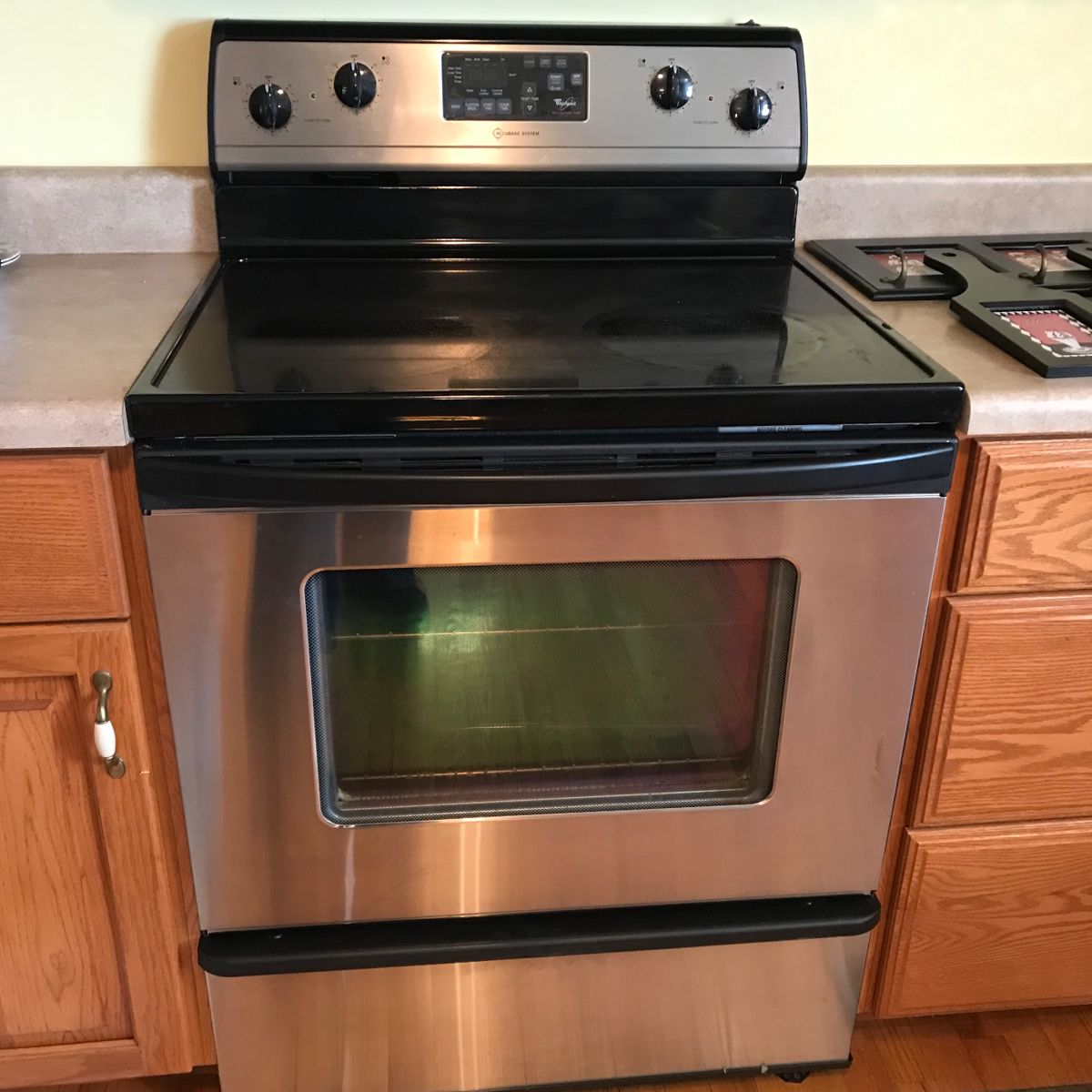 Mona’s Estate Sale in Benton, TN starts on 12/9/2023