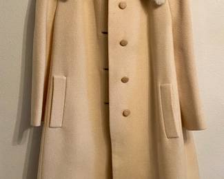 Vintage Ladies Rothmoor Minton Wool Cream Overcoat With Fur Collar And Satin Lining 