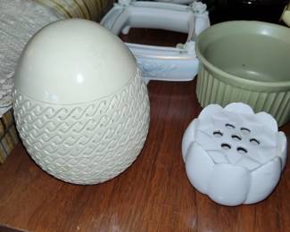 Raymor Egg Container