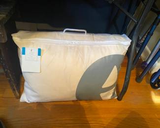 Sleep Number Pillow with Travel Case