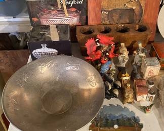 Figurines and Household Decor