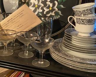 Lynnbrooke Midnight Lace China