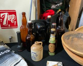 Vintage beer bottles, wooden dough bowls, 7UP collectibles 