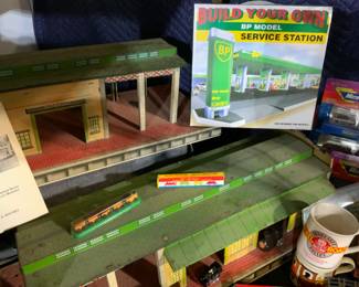 Mid century vintage toys, B P station model kit