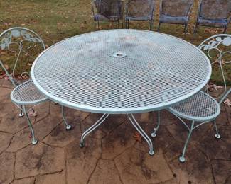 Iron and metal Patio furniture 