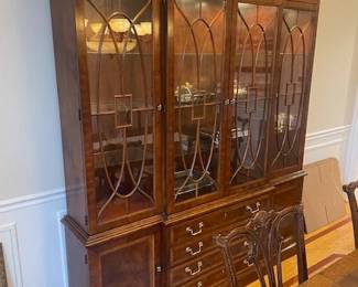 MATCHING HENREDON ASTON COURT CHINA BUFFET CABINET