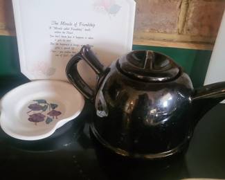 Tea pot