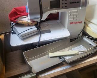 Bernina B 330 sewing machine