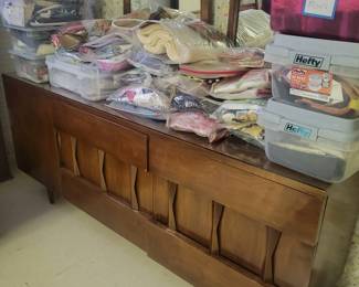 Mid-century dresser w/mirrors