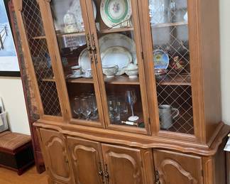 2 Piece Buffet Matches Table & Server