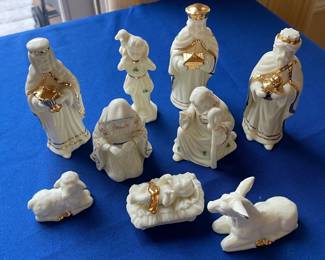 Vintage Lefton Nativity Set