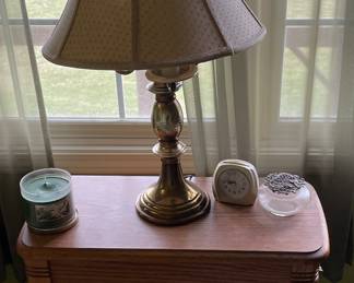 Nice Side Table & Lamp