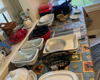 Pyrex & Misc Kitchenware