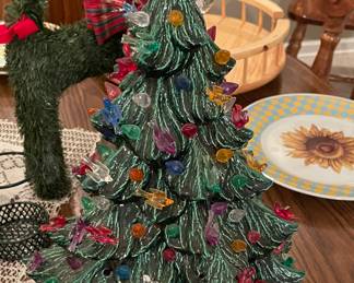 Vintage Ceramic Tree, Works!