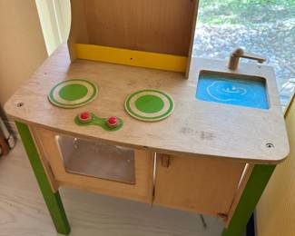 Play kitchen