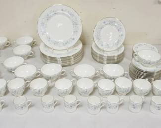 1118	110 PIECE LOT OF WEDGWOOD BONE CHINA DINNERWARE *BELLE FLEUR*
