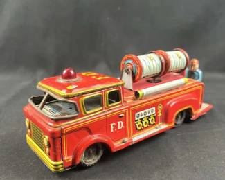 Vintage Tin Toy Fire Truck Litho w/ Spinning Hose