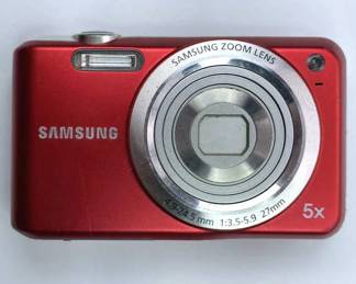 Samsung 12.1 Megapixel Digital Camera