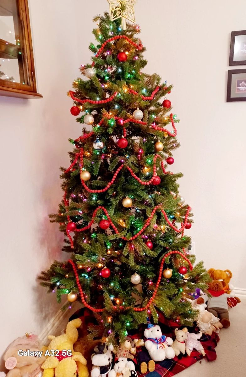 8 ft PRE LIT CHRISTMAS TREE AND STAND. DECORATIONS INCL