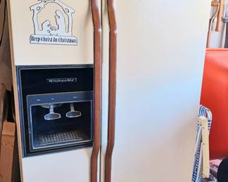 KITCHEN AID REFRIDGERATOR WITH ICEMAKER