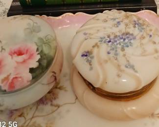 ANTIQUE WAVECREST AND LIMOGES POWDER BOXES ON A LIMOGES  TRAY