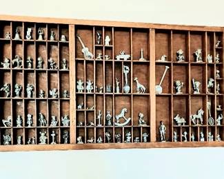 LARGE PRINTERS RACK FULL OF OVER 85 PEWTER FIGURES