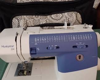 VIKING - HUSKYSTAR SEWING MACHINE WITH CARRIER CART