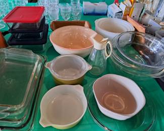 PYREX AND OTHER BRANDS BOWLS