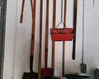 YARD AND GARDEN TOOLS