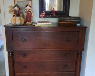 4 DRAWER CHEST, MIRROR