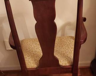 Set of 8 Queen Anne Dining Chairs (2 captain Chairs)  w/ Table by Thomasville Furniture