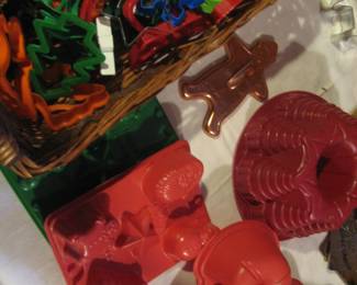 Holiday cookie cutters and molds
