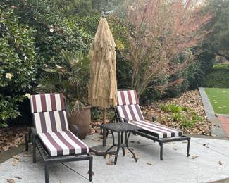 Lounge Chair. Tiki Umbrella