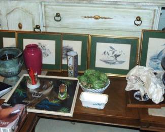 More detail of prior picture and other items (items sold separately).